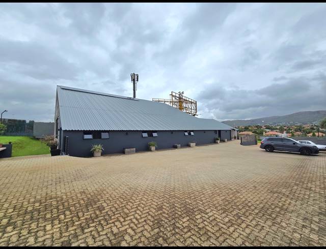 700M² SHOWROOM FOR SALE IN RUIMSIG NOORD